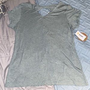 Dakini Activewear Modal vee neck short sleeve loose fit top. Soft light green lg